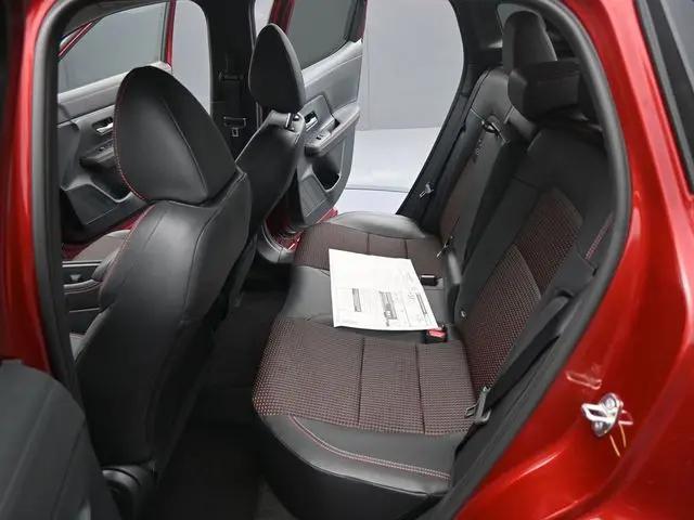 2025 Nissan Kicks SR FWD