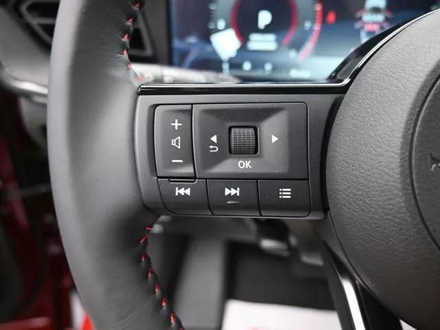 2025 Nissan Kicks SR FWD