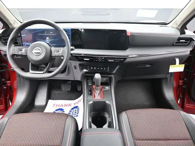 2025 Nissan Kicks SR FWD