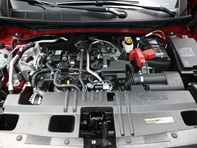 2025 Nissan Kicks SR FWD