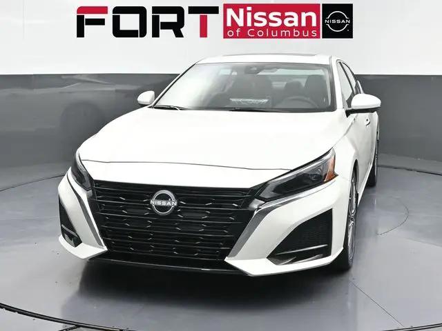2025 Nissan Altima SL FWD