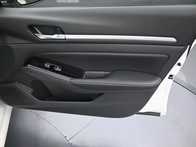 2025 Nissan Altima SL FWD