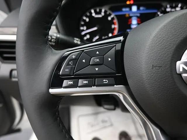 2025 Nissan Altima SL FWD