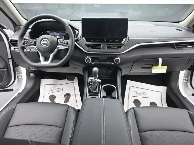 2025 Nissan Altima SL FWD