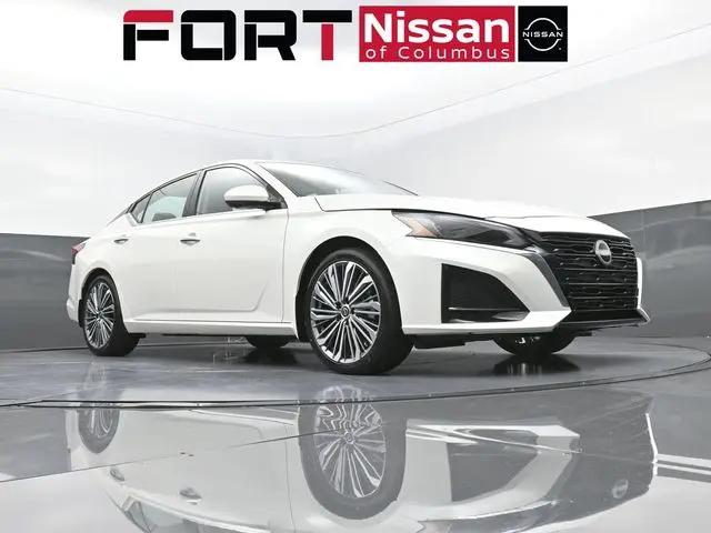 2025 Nissan Altima SL FWD