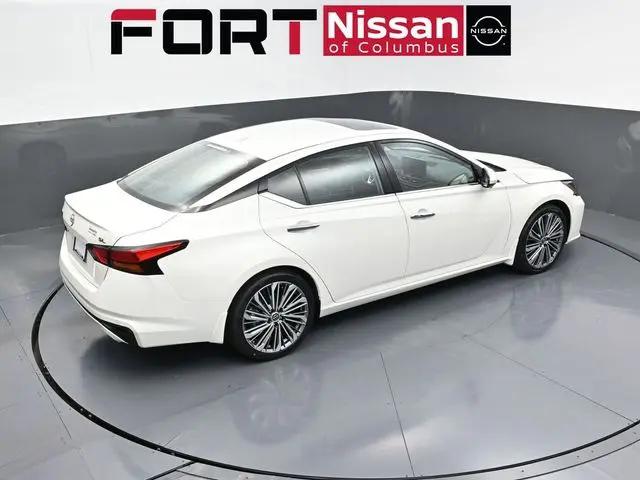 2025 Nissan Altima SL FWD