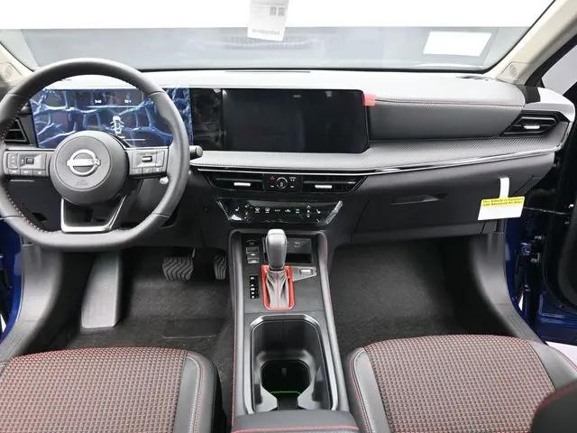 2025 Nissan Kicks SR FWD