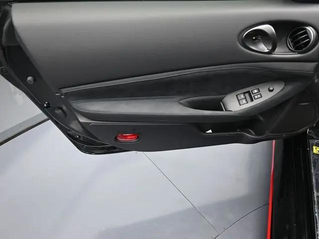 2025 Nissan Z NISMO 9-speed automatic Transmission