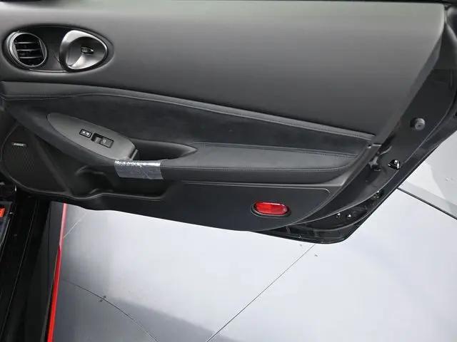 2025 Nissan Z NISMO 9-speed automatic Transmission