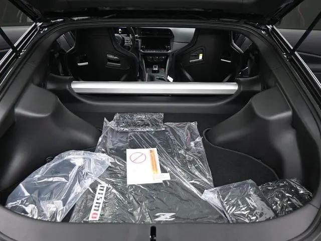 2025 Nissan Z NISMO 9-speed automatic Transmission