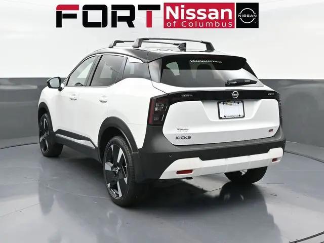 2025 Nissan Kicks SR FWD