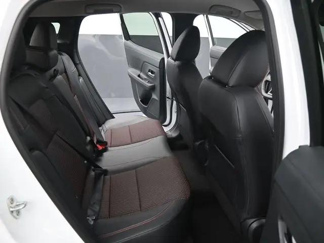 2025 Nissan Kicks SR FWD
