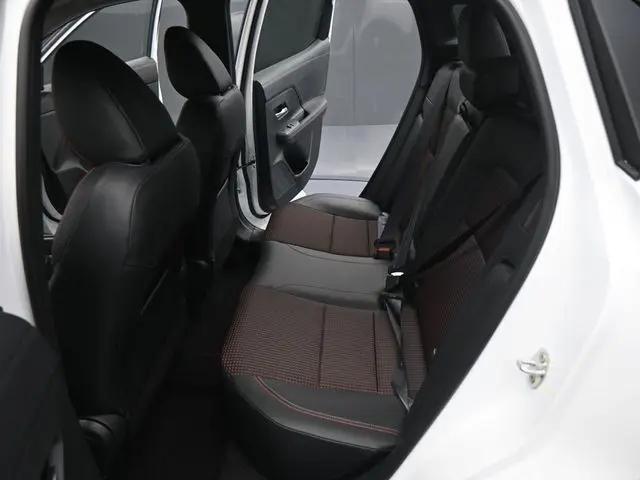 2025 Nissan Kicks SR FWD