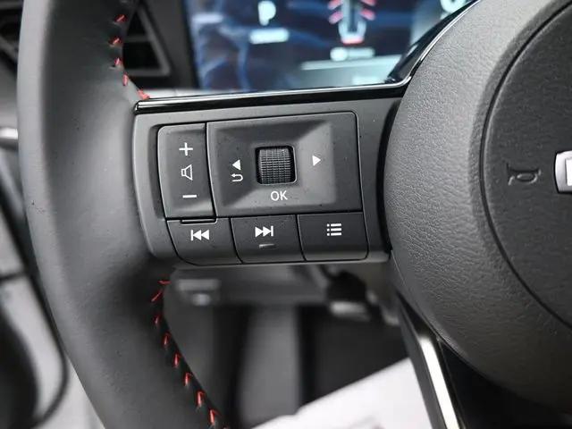 2025 Nissan Kicks SR FWD