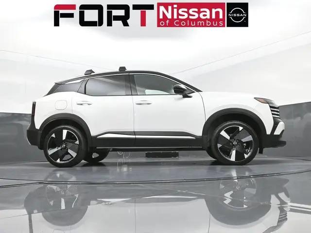2025 Nissan Kicks SR FWD