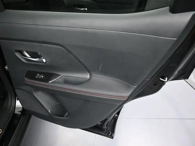 2025 Nissan Kicks SR FWD