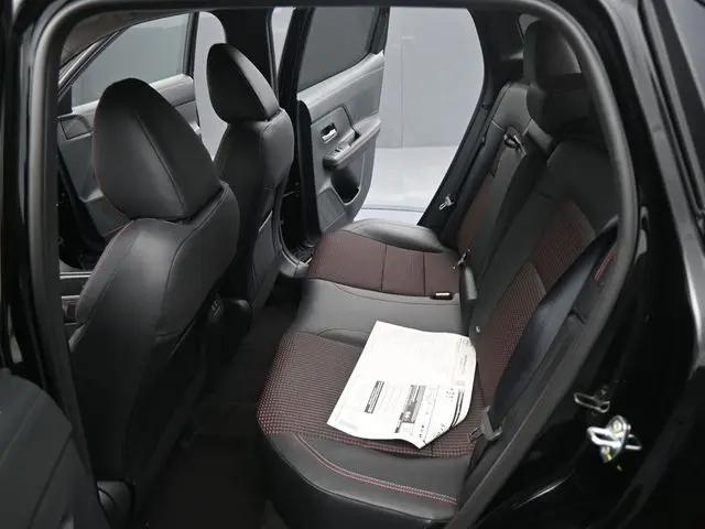 2025 Nissan Kicks SR FWD
