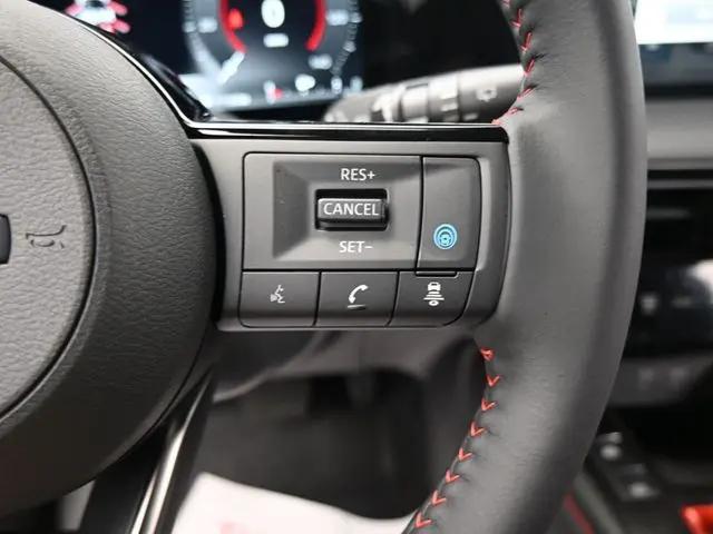 2025 Nissan Kicks SR FWD