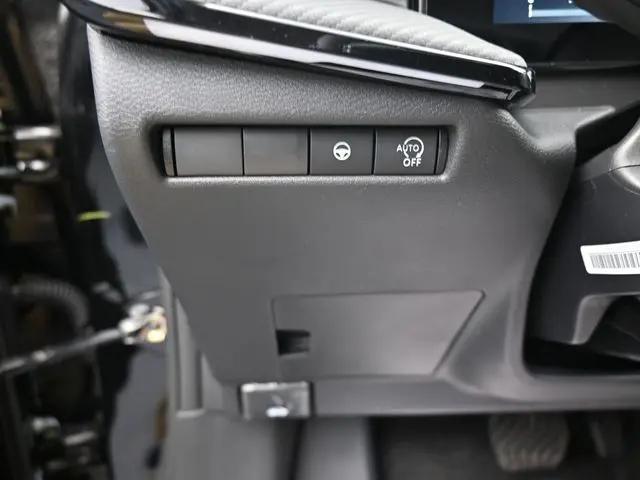 2025 Nissan Kicks SR FWD