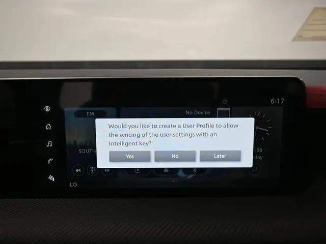 2025 Nissan Kicks SR FWD