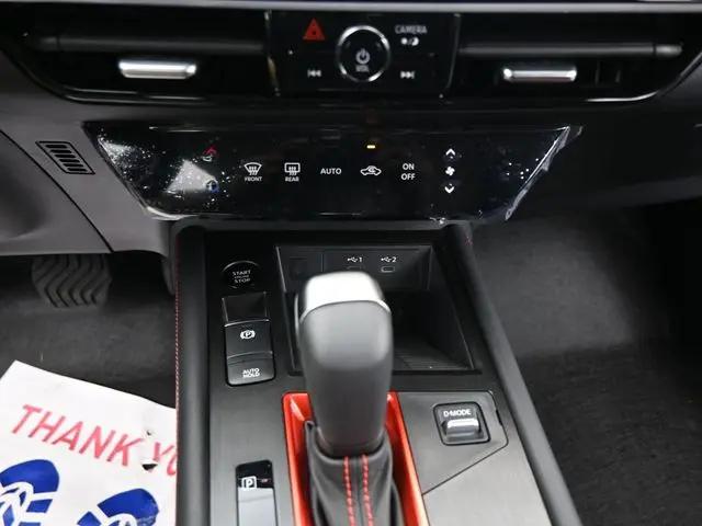 2025 Nissan Kicks SR FWD