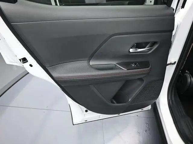 2025 Nissan Kicks SR Intelligent AWD