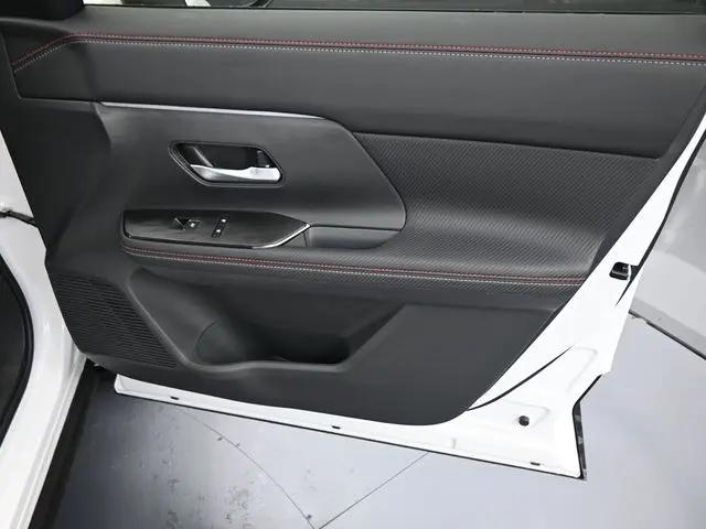 2025 Nissan Kicks SR Intelligent AWD