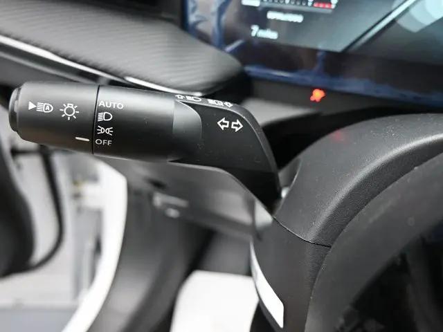 2025 Nissan Kicks SR Intelligent AWD