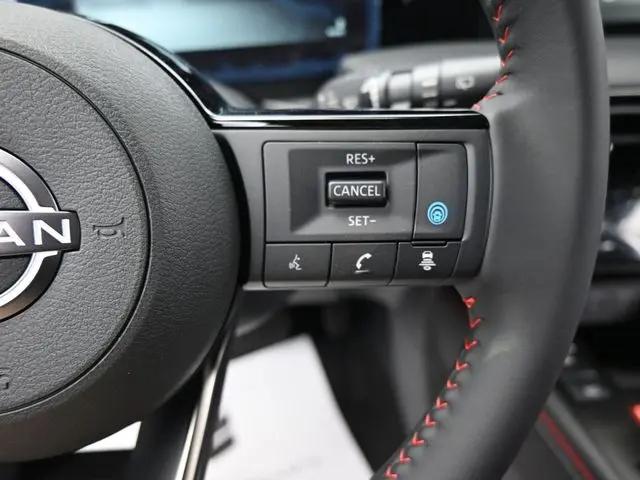 2025 Nissan Kicks SR Intelligent AWD