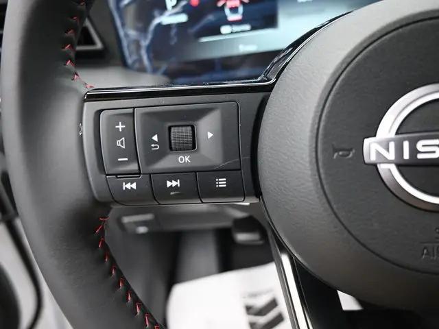 2025 Nissan Kicks SR Intelligent AWD