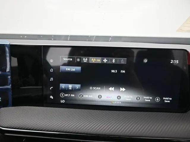 2025 Nissan Kicks SR Intelligent AWD