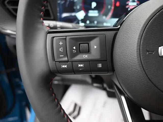 2025 Nissan Kicks SR FWD