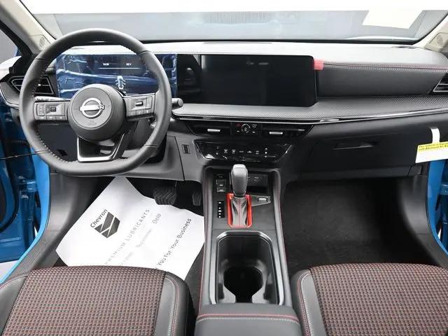 2025 Nissan Kicks SR FWD