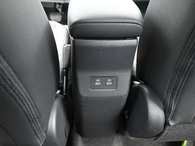 2025 Nissan Kicks SR FWD