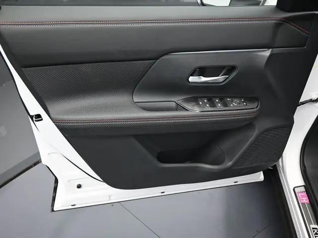 2025 Nissan Kicks SR Intelligent AWD