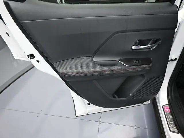 2025 Nissan Kicks SR Intelligent AWD