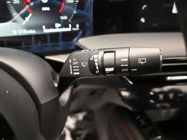 2025 Nissan Kicks SR Intelligent AWD