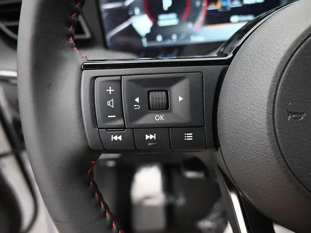 2025 Nissan Kicks SR Intelligent AWD