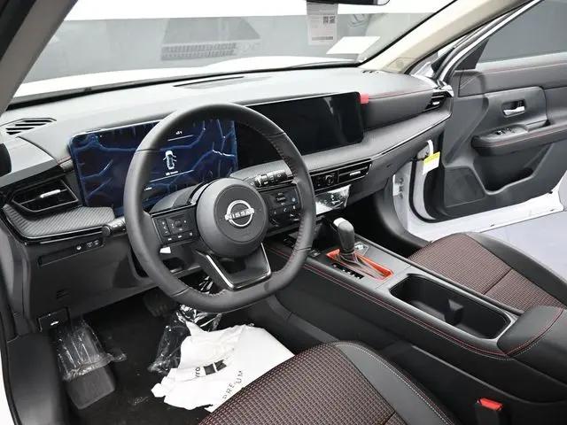 2025 Nissan Kicks SR Intelligent AWD