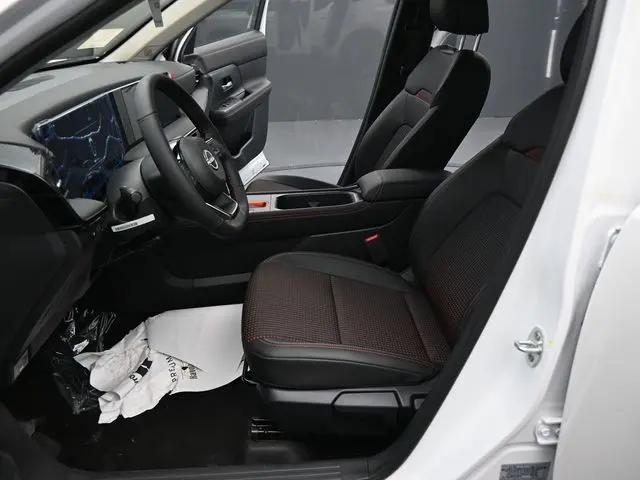 2025 Nissan Kicks SR Intelligent AWD