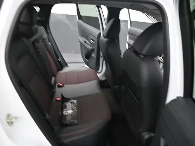 2025 Nissan Kicks SR FWD