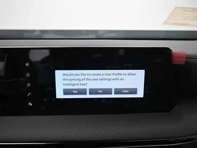 2025 Nissan Kicks SR FWD