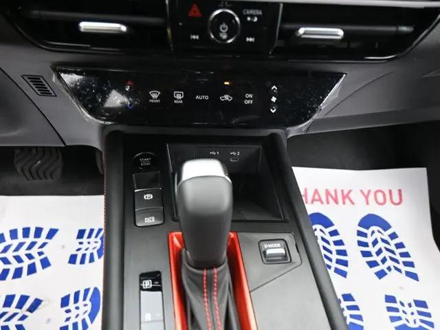 2025 Nissan Kicks SR FWD