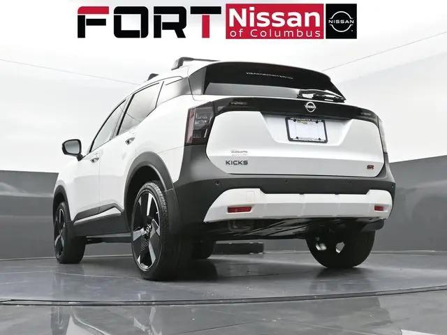 2025 Nissan Kicks SR FWD