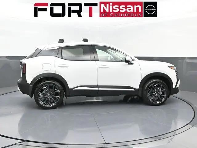 2025 Nissan Kicks SR FWD
