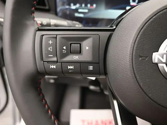 2025 Nissan Kicks SR FWD