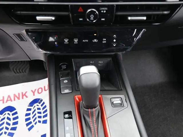 2025 Nissan Kicks SR FWD