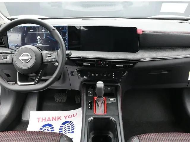 2025 Nissan Kicks SR FWD