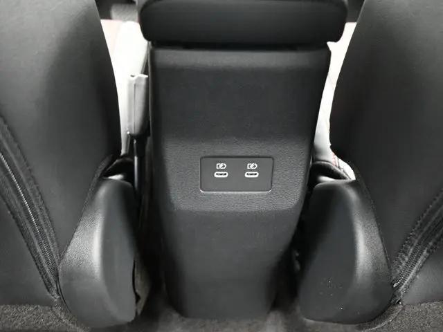 2025 Nissan Kicks SR FWD