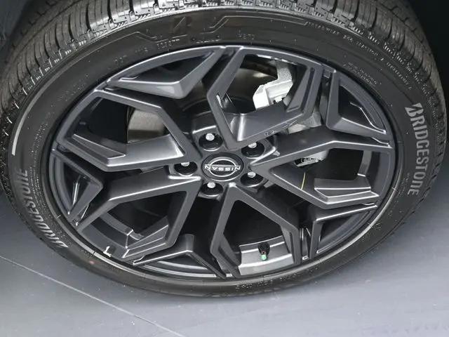 2025 Nissan Kicks SR FWD